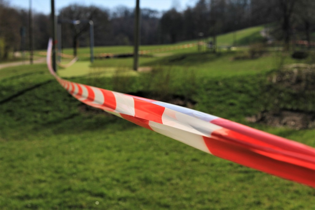 barrier-4968002_1920.jpg